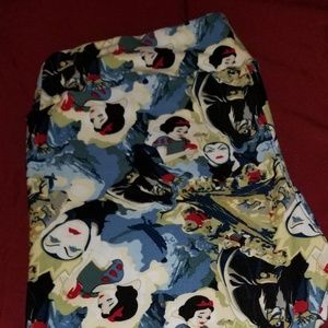Disney Collection for Lularoe leggings.